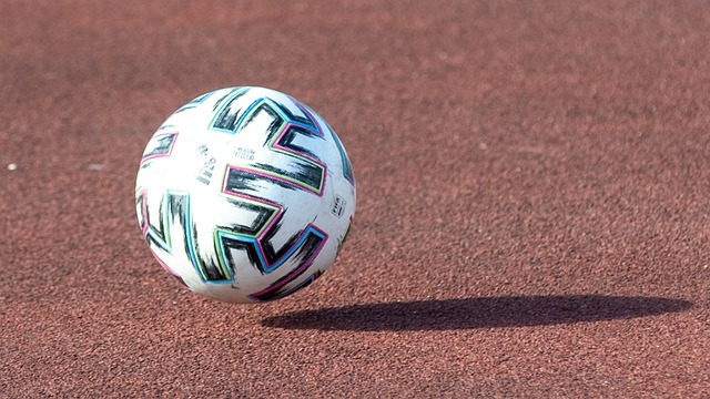 一个看不见 一个看不见